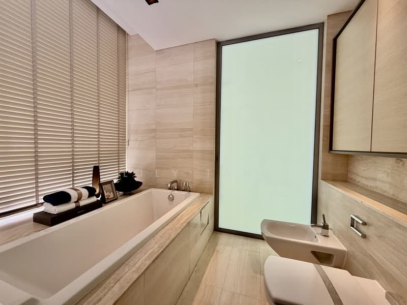 The Oliv @ Balmoral, 11C Balmoral Road, 4 Bedrooms, 3,337 sqft, Apartment For Sale, by Lily Tang, 500197215 - Bathroom - PropertyGuru.com.sg