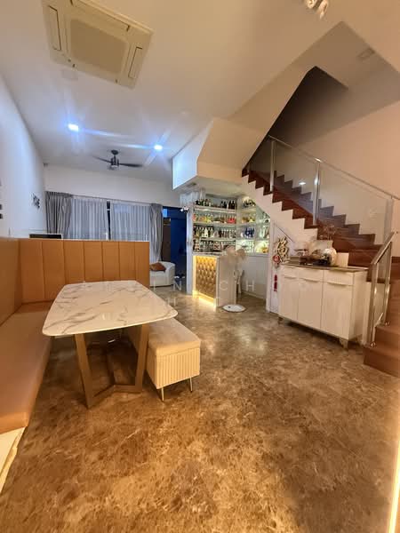 🔥 Rare 999-Year Inter-Terrace Landed Home on Poh Huat Road, Kovan D19 For Sale!, Poh Huat Road, 5 Bedrooms, 3,200 sqft, Terraced House For Sale, by Alvin Choo H.C, 500197224 - Living Room - PropertyGuru.com.sg