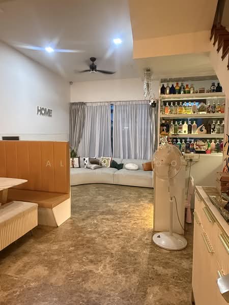 Super rare locale for sale @ Poh Huat Road, Poh Huat Road, 5 Bedrooms, 3,200 sqft, Terraced House For Sale, by Alvin Choo H.C, 500197224 - Living Room - PropertyGuru.com.sg