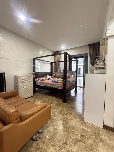🔥 Rare 999-Year Inter-Terrace Landed Home on Poh Huat Road, Kovan D19 For Sale!, Poh Huat Road, 5 Bedrooms, 3,200 sqft, Terraced House For Sale, by Alvin Choo H.C, 500197224 - Bedroom - PropertyGuru.com.sg