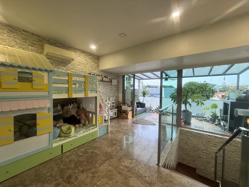 Super rare locale for sale @ Poh Huat Road, Poh Huat Road, 5 Bedrooms, 3,200 sqft, Terraced House For Sale, by Alvin Choo H.C, 500197224 - Bedroom - PropertyGuru.com.sg