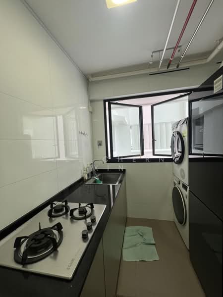 998A Buangkok Crescent, 998A Buangkok Crescent, 1 Bedroom, 409 sqft, HDB Flat For Rent, by Lee Chern Xin, 500197225 - Kitchen - PropertyGuru.com.sg