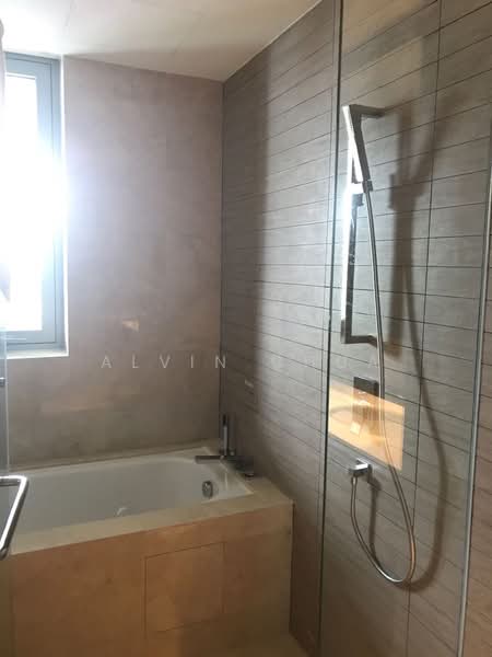 V on Shenton, 5A Shenton Way, 3 Bedrooms, 1,518 sqft, Condominium For Rent, by Alvin Chua, 500197240 - Bathroom - PropertyGuru.com.sg
