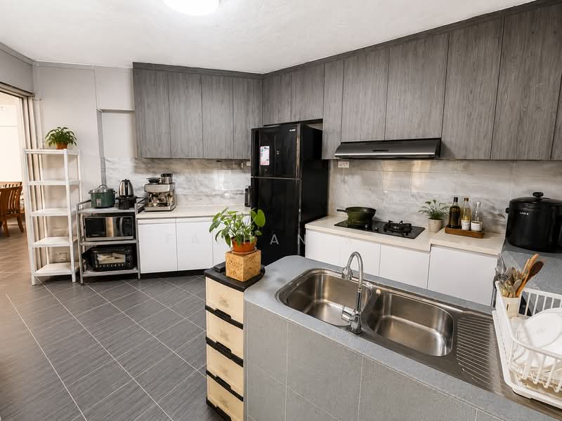 431 Jurong West Avenue 1, 431 Jurong West Avenue 1, 3 Bedrooms, 1,119 sqft, HDB Flat For Sale, by Farhan xp, 500197254 - Kitchen - PropertyGuru.com.sg