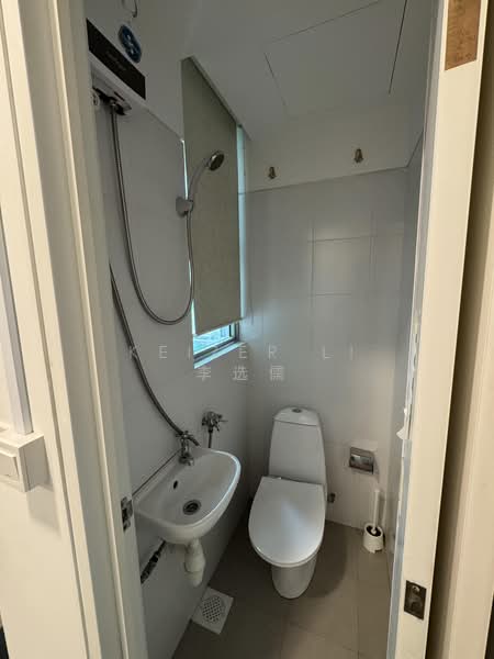 Casa Merah, 52 Tanah Merah Kechil Avenue, Room Rental, 70 sqft, Condominium For Rent, by Keizer Li 李选儒, 500197260 - Bathroom - PropertyGuru.com.sg