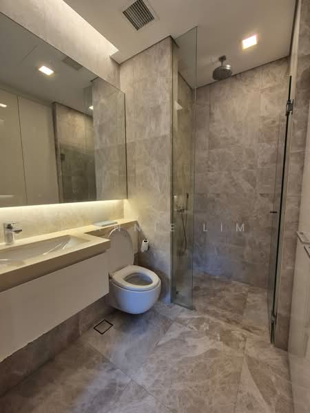 The Laurels @ Cairnhill Road, 38 Cairnhill Road, 1 Bedroom, 549 sqft, Condominium For Sale, by Jeannie Lim, 500197271 - Bathroom - PropertyGuru.com.sg