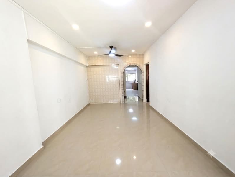 250 Tampines Street 21, 250 Tampines Street 21, 2 Bedrooms, 797 sqft, HDB Flat For Sale, by Desmond Tan, 500197279 - Living Room - PropertyGuru.com.sg