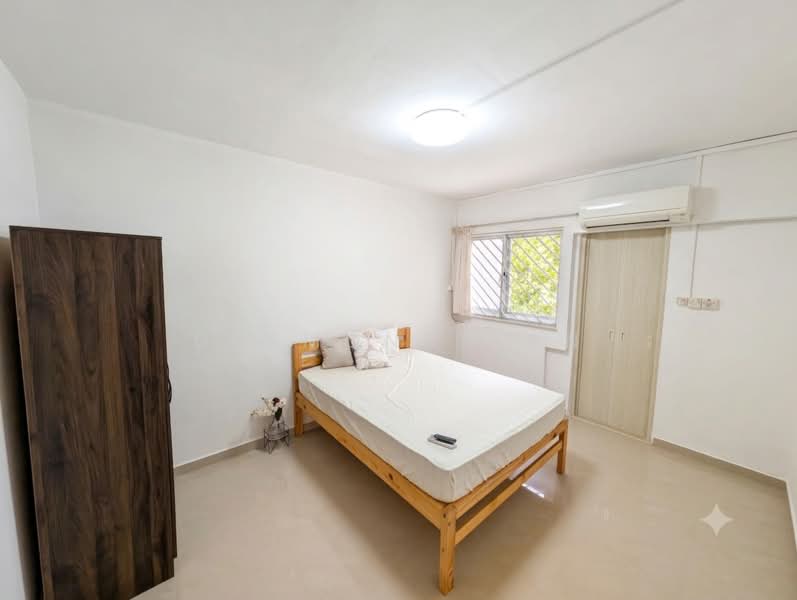 250 Tampines Street 21, 250 Tampines Street 21, 2 Bedrooms, 797 sqft, HDB Flat For Sale, by Desmond Tan, 500197279 - Bedroom - PropertyGuru.com.sg