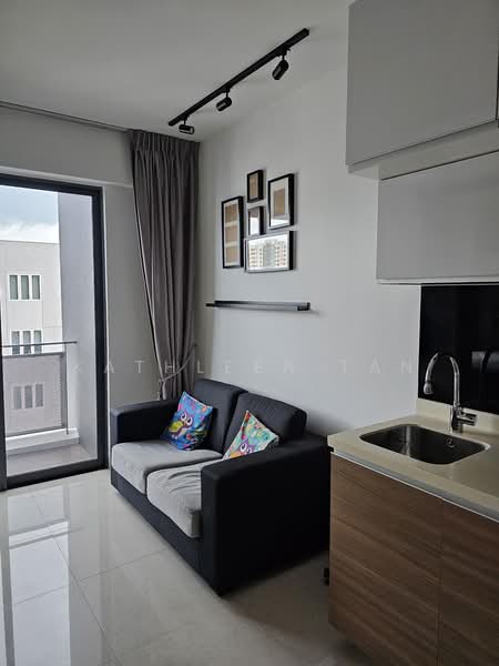 Centra Loft, 3 Lorong 35 Geylang, 1 Bedroom, 431 sqft, Condominium For Sale, by Kathleen Tan, 500197282 - Living Room - PropertyGuru.com.sg
