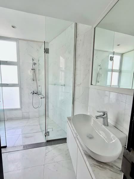 Wing on Life Garden, 335 Bukit Timah Road, 5 Bedrooms, 3,240 sqft, Apartment For Rent, by Fidelia Yeo, 500197289 - Bathroom - PropertyGuru.com.sg