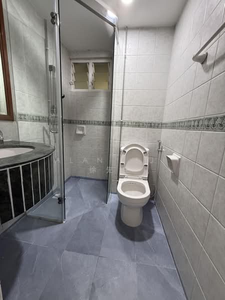 Emerald Garden, 33 Club Street, Room Rental, 90 sqft, Condominium For Rent, by Alan Tsui 徐先生, 500197299 - Bathroom - PropertyGuru.com.sg