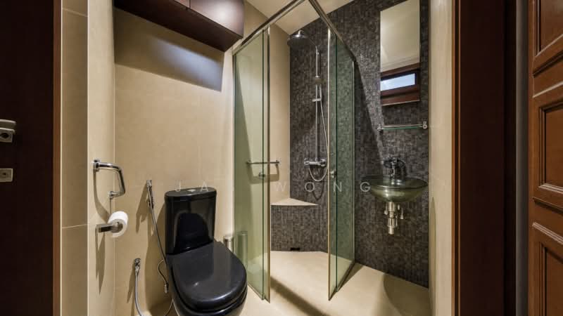 Freehold Namly Enclave | D10 Landed Home | Renovated 4 Ensuite Bedrooms | Near Sixth Ave MRT, , 5 Bedrooms, 2,734 sqft, Terraced House For Sale, by Jas Wong, 500197302 - Bathroom - PropertyGuru.com.sg