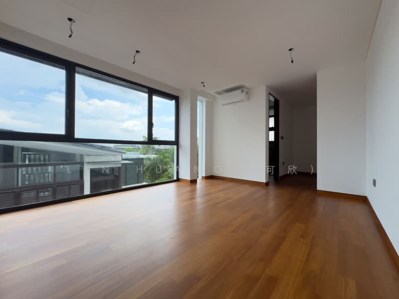 Matlock Rise in Braddell Heights Estate, Call 9228 3805 Now for Matlock Rise Private Viewing!, 6 Bedrooms, 8,954 sqft, Detached House For Sale, by Lyn Huang (可欣), 500197303 - Living Room - PropertyGuru.com.sg