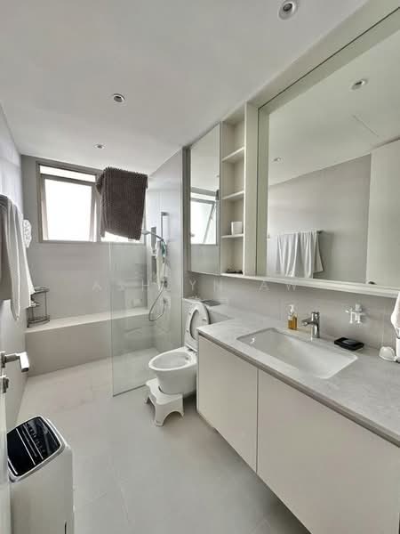 Three Three Robin, 33 Robin Road, 3 Bedrooms, 1,636 sqft, Apartment For Rent, by Ashlyn Aw 胡欣慧, 500197304 - Bathroom - PropertyGuru.com.sg
