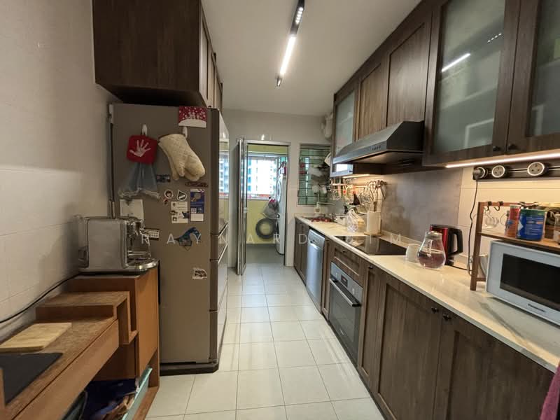 633B Senja Green, 633B Senja Road, 3 Bedrooms, 1,001 sqft, HDB Flat For Sale, by Raynard Lim, 500197312 - Kitchen - PropertyGuru.com.sg