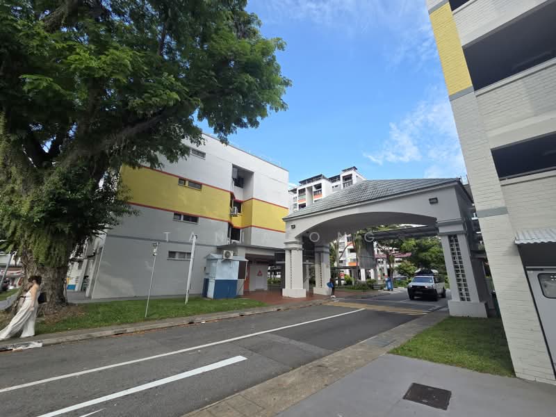 210 hougang Street 21, , 850 sqft, Shop / Shophouse For Sale, by Tania Ong, 500197317 - Exterior - CommercialGuru.com.sg