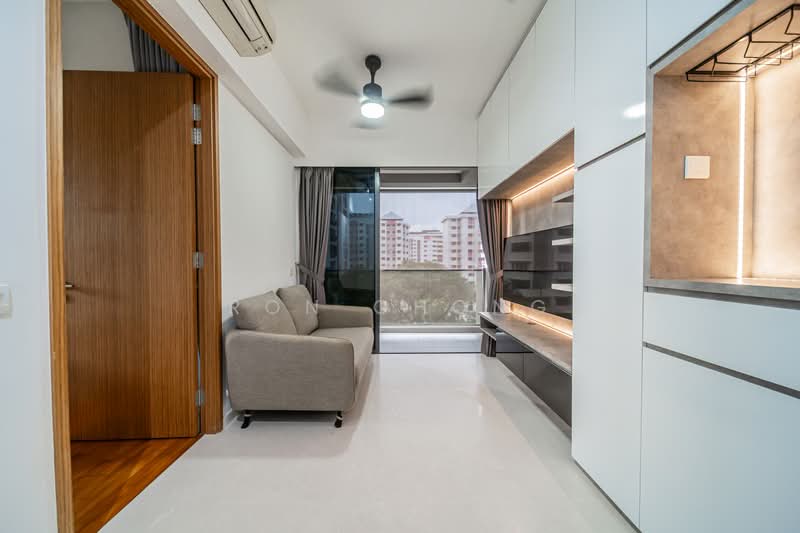 Trilive, 111 Tampines Road, 2 Bedrooms, 624 sqft, Condominium For Sale, by Ron Chong, 500197323 - Living Room - PropertyGuru.com.sg