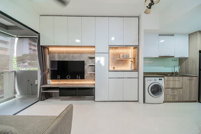 Trilive, 111 Tampines Road, 2 Bedrooms, 624 sqft, Condominium For Sale, by Ron Chong, 500197323 - Living Room - PropertyGuru.com.sg