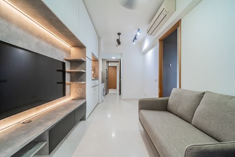 Trilive, 111 Tampines Road, 2 Bedrooms, 624 sqft, Condominium For Sale, by Ron Chong, 500197323 - Living Room - PropertyGuru.com.sg