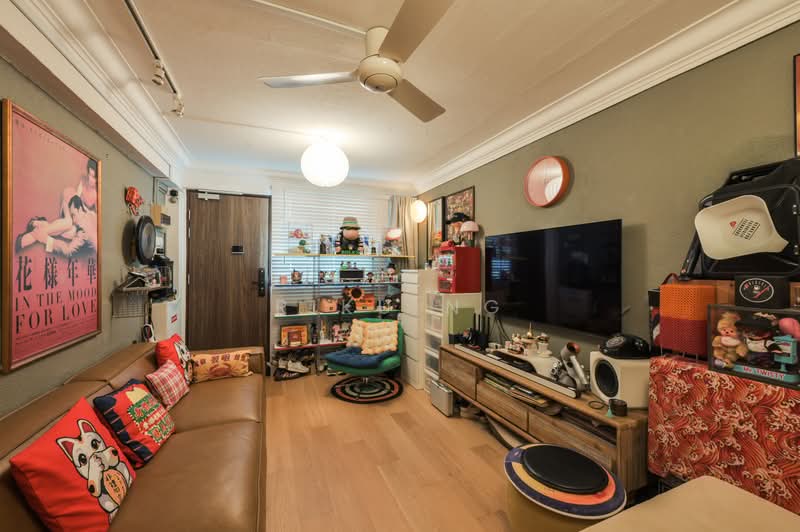 81 Commonwealth Close, 81 Commonwealth Close, 2 Bedrooms, 495 sqft, HDB Flat For Sale, by Riku Ng, 500197329 - Living Room - PropertyGuru.com.sg