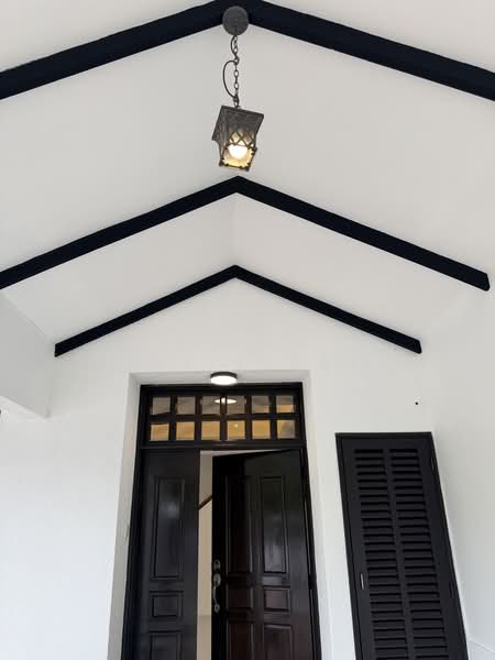 SUPER BEST BUY‼️ 3-STOREY CORNER TERR / 5 Bedrms / MRT, , 5 Bedrooms, 3,200 sqft, Corner Terrace For Sale, by Julie Tay, 500197334 - Entrance - PropertyGuru.com.sg