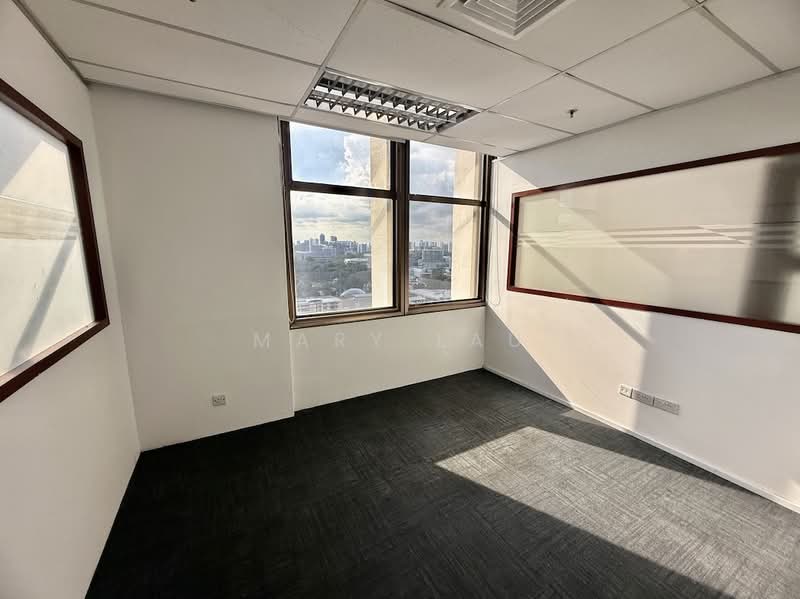 Peninsula Plaza, 111 North Bridge Road, 1,486 sqft, Office For Rent, by Mary Lau, 500197339 - Interior - CommercialGuru.com.sg