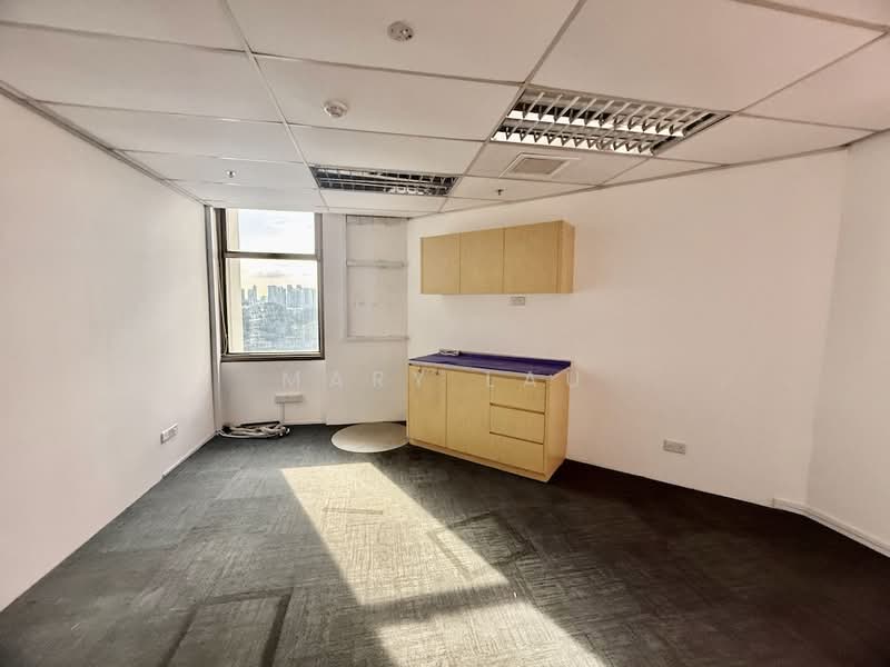 Peninsula Plaza, 111 North Bridge Road, 1,486 sqft, Office For Rent, by Mary Lau, 500197339 - Interior - CommercialGuru.com.sg
