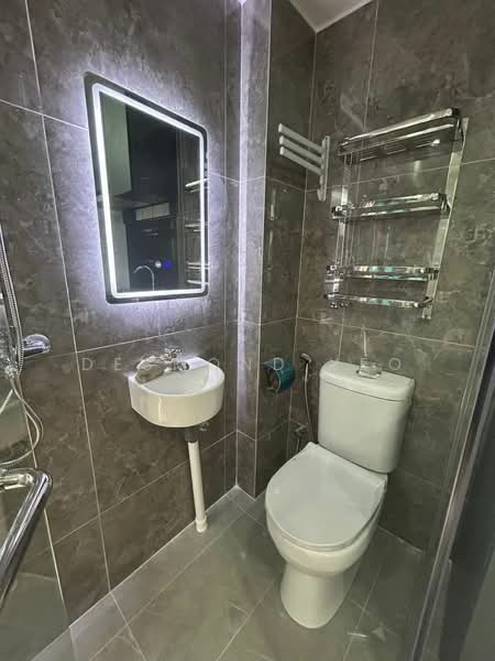 The Landmark, 173 Chin Swee Road, Studio, 350 sqft, Condominium For Rent, by Desmond Yeo, 500197343 - Bathroom - PropertyGuru.com.sg