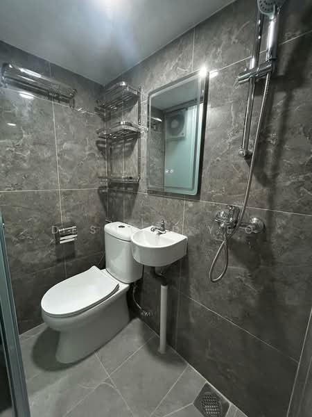 The Landmark, 173 Chin Swee Road, Studio, 100 sqft, Condominium For Rent, by Desmond Yeo, 500197343 - Bathroom - PropertyGuru.com.sg