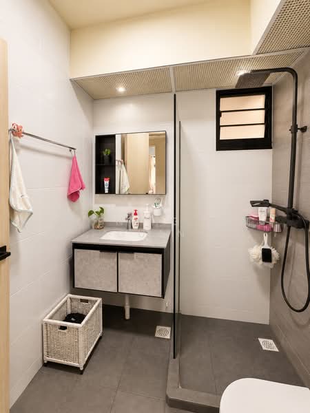 458B Sengkang West Road, 458B Sengkang West Road, 3 Bedrooms, 990 sqft, HDB Flat For Sale, by Owen Ng Jin Guan, 500197351 - Bathroom - PropertyGuru.com.sg