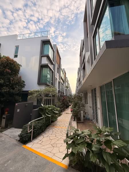 Cabana, , 4 Bedrooms, 3,164 sqft, Cluster House For Sale, by Jean Koh, 500197357 - Exterior - PropertyGuru.com.sg