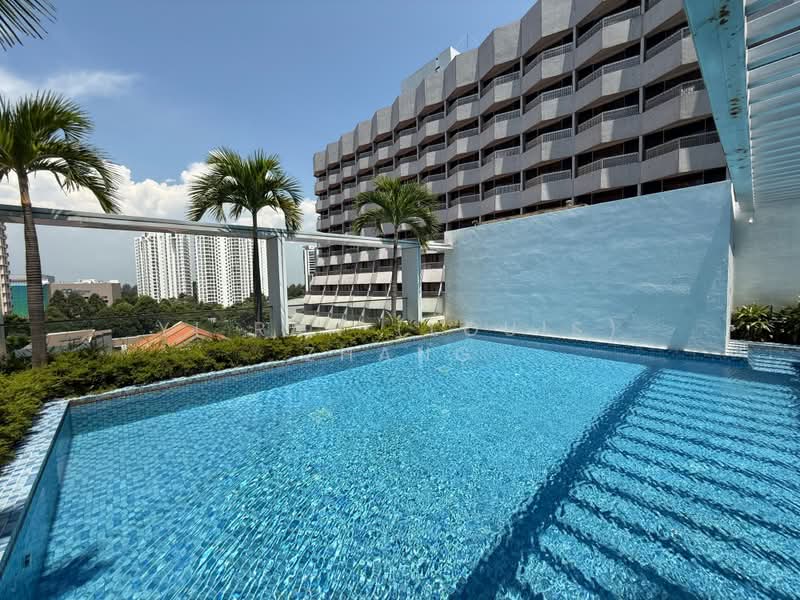 Moda, 42 East Coast Road, Room Rental, 220 sqft, Apartment For Rent, by Yi Ran (Louis) Zhang, 500197358 - Pool - PropertyGuru.com.sg