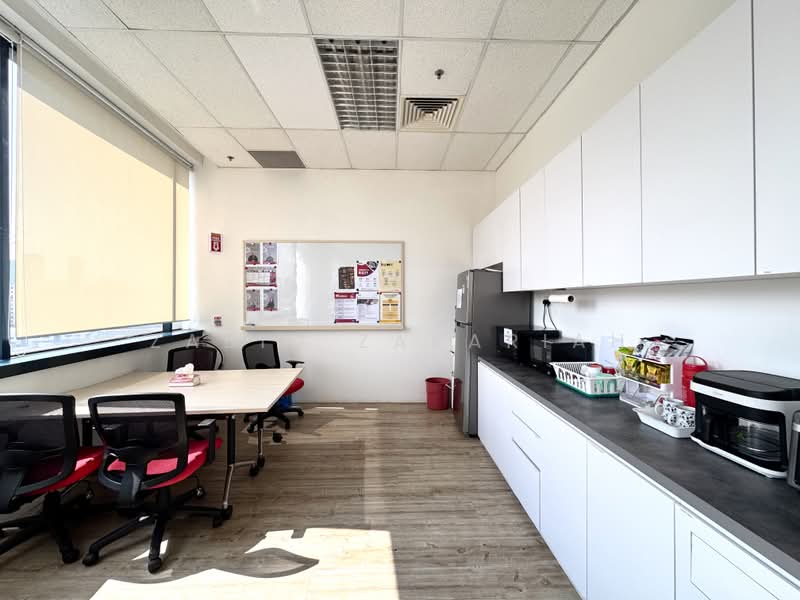 Tic Tech Centre, 25 Pandan Crescent, 11,118 sqft, Factory / Workshop (B2) For Rent, by Zabid Zakariah, 500197360 - Kitchen - CommercialGuru.com.sg