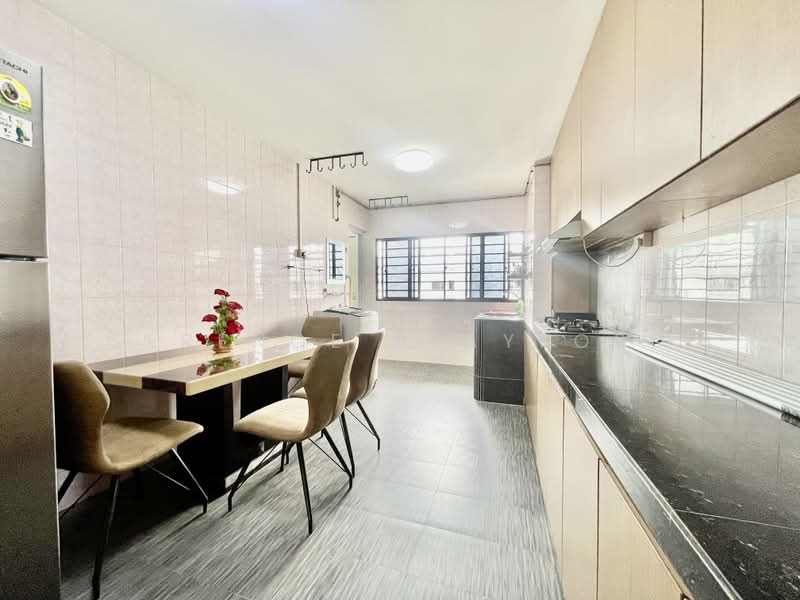 474 Ang Mo Kio Avenue 10, 474 Ang Mo Kio Avenue 10, 2 Bedrooms, 721 sqft, HDB Flat For Sale, by Serence Playford, 500197362 - Kitchen - PropertyGuru.com.sg