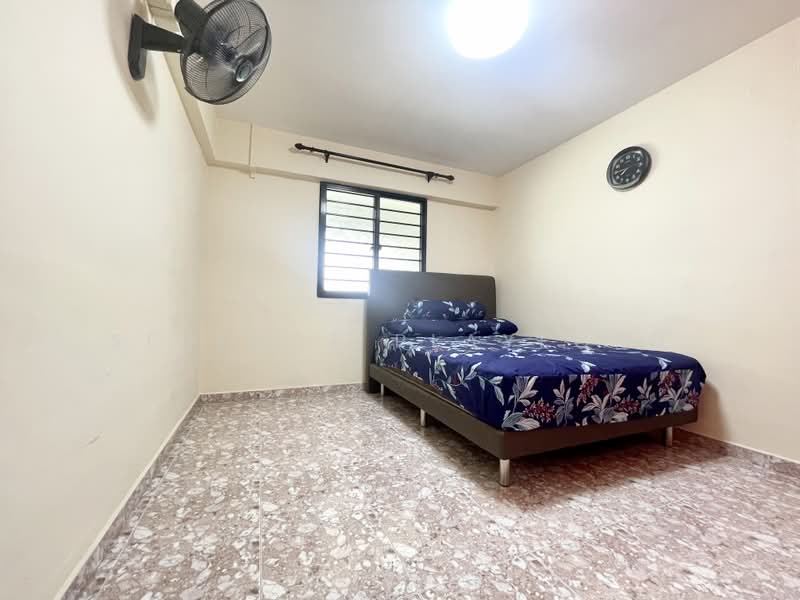 474 Ang Mo Kio Avenue 10, 474 Ang Mo Kio Avenue 10, 2 Bedrooms, 721 sqft, HDB Flat For Sale, by Serence Playford, 500197362 - Common Bedroom - PropertyGuru.com.sg