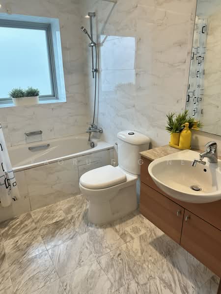 Whitewater, 33 Pasir Ris Street 72, Room Rental, 200 sqft, Executive Condominium For Rent, by Kaoru Fugane, 500197368 - Bathroom - PropertyGuru.com.sg