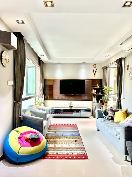 Savannah Condopark, 41 Simei Rise, 3 Bedrooms, 1,227 sqft, Condominium For Sale, by Desiree Ang, 500197380 - Living Room - PropertyGuru.com.sg