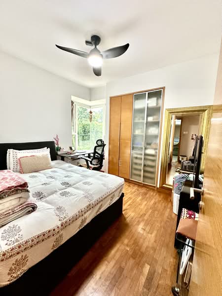 Savannah Condopark, 41 Simei Rise, 3 Bedrooms, 1,227 sqft, Condominium For Sale, by Desiree Ang, 500197380 - 2nd Bedroom - PropertyGuru.com.sg