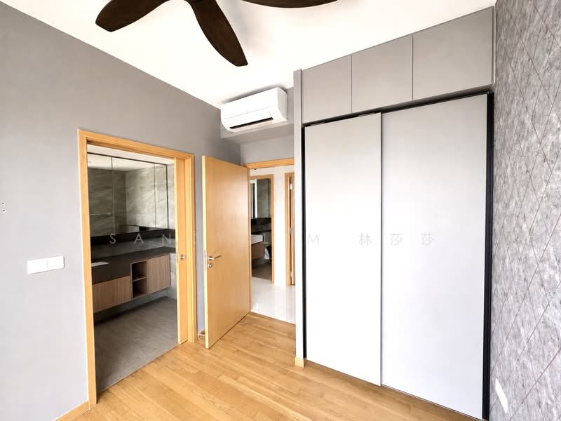 The Jovell, 19 Flora Drive, 3 Bedrooms, 904 sqft, Condominium For Sale, by Sandy Lim 林莎莎, 500197382 - Master Bedroom - PropertyGuru.com.sg