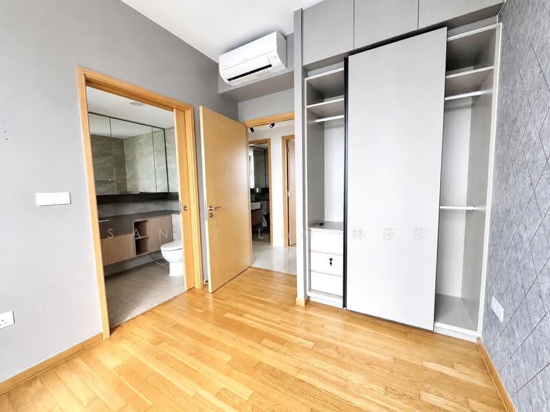 The Jovell, 19 Flora Drive, 3 Bedrooms, 904 sqft, Condominium For Sale, by Sandy Lim 林莎莎, 500197382 - Master Bedroom - PropertyGuru.com.sg