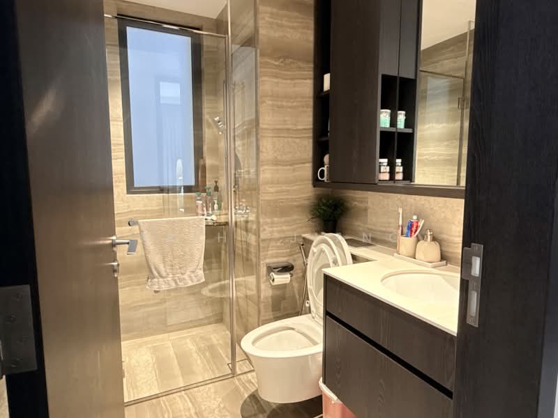 LIV @ MB, 114D Arthur Road, 3 Bedrooms, 1,302 sqft, Condominium For Sale, by Kathy Jiang, 500197386 - Bathroom - PropertyGuru.com.sg