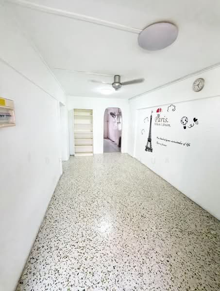233 Ang Mo Kio Avenue 3, 233 Ang Mo Kio Avenue 3, 2 Bedrooms, 721 sqft, HDB Flat For Sale, by Brian Chua, 500197388 - Living Room - PropertyGuru.com.sg