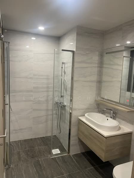 The Alps Residences, 107 Tampines Street 86, 2 Bedrooms, 700 sqft, Condominium For Sale, by Lucius Chua, 500197396 - Bathroom - PropertyGuru.com.sg