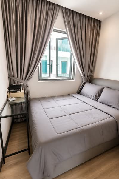 Within 1km to PLMGS Paya Lebar Methodist Girls School, Minutes walk to MRT, , 4 Bedrooms, 1,249 sqft, Condominium For Sale, by Benn Xie, 500197408 - Bedroom - PropertyGuru.com.sg