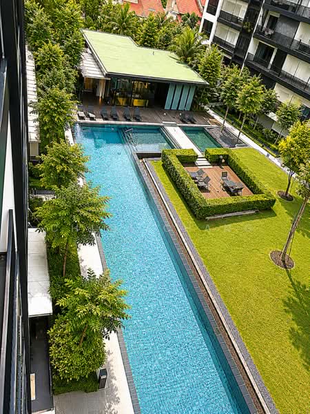 Village @ Pasir Panjang, 463 Pasir Panjang Road, 4 Bedrooms, 2,024 sqft, Condominium For Sale, by Chloe Chang, 500197409 - Pool - PropertyGuru.com.sg