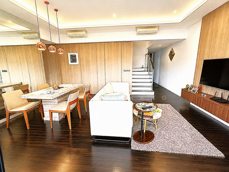 Village @ Pasir Panjang, 463 Pasir Panjang Road, 4 Bedrooms, 2,024 sqft, Condominium For Sale, by Chloe Chang, 500197409 - Living Room - PropertyGuru.com.sg
