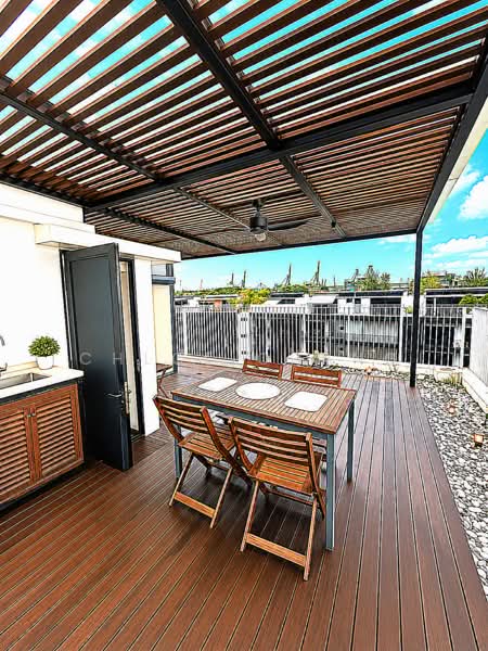 Village @ Pasir Panjang, 463 Pasir Panjang Road, 4 Bedrooms, 2,024 sqft, Condominium For Sale, by Chloe Chang, 500197409 - Balcony - PropertyGuru.com.sg