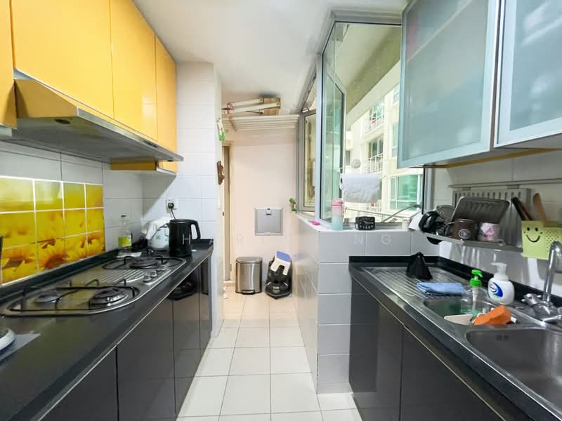 Kovan Melody, 17 Kovan Road, 3 Bedrooms, 1,227 sqft, Condominium For Sale, by Charlee Ng, 500197413 - Kitchen - PropertyGuru.com.sg