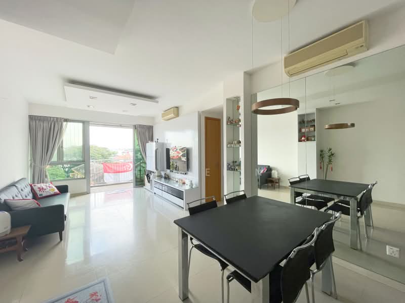 Kovan Melody, 17 Kovan Road, 3 Bedrooms, 1,227 sqft, Condominium For Sale, by Charlee Ng, 500197413 - Living Room - PropertyGuru.com.sg