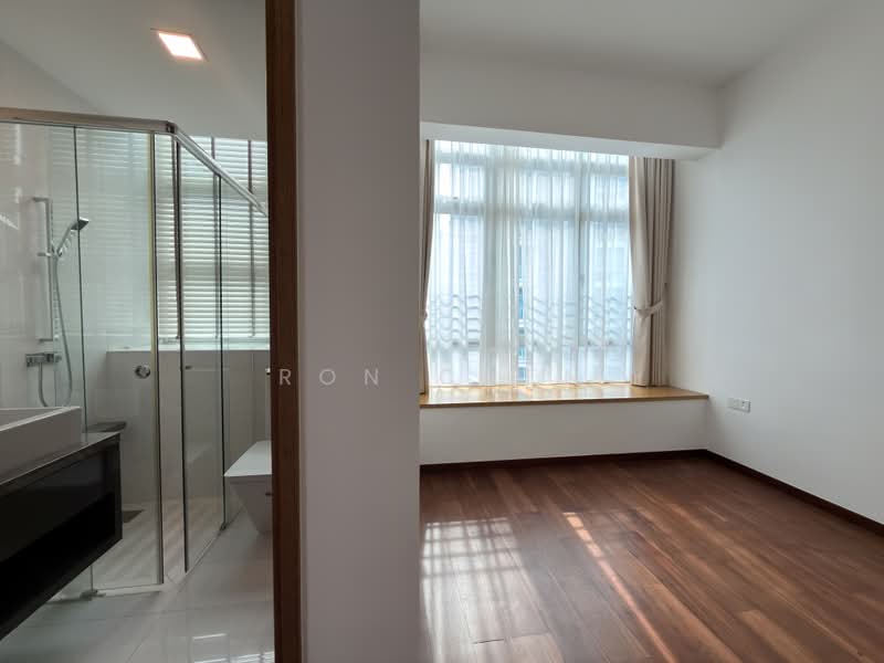 Residences @ Emerald Hill, 119 Emerald Hill Road, Orchard / River Valley, 3 Bedrooms, 1,657 sqft, Condominium For Sale, by Ron Chen, 500197418 - Bathroom - PropertyGuru.com.sg